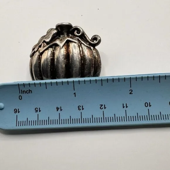 Vintage Metal Pumpkin Brooch Pin – 1.5” Fall Jewelry Antiqued Silver Finish - Picture 6 of 6